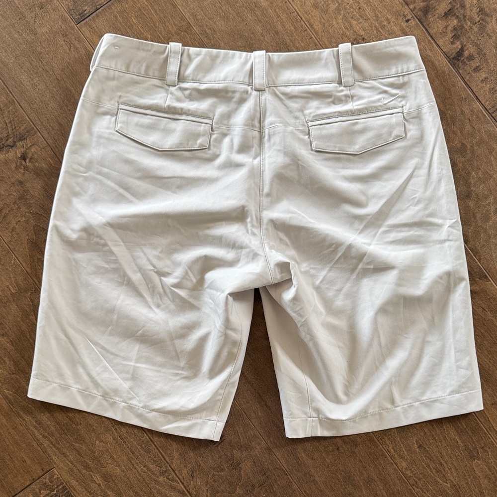 Nike Golf Women's Light Tan Athletic Shorts - Picture 3 of 3